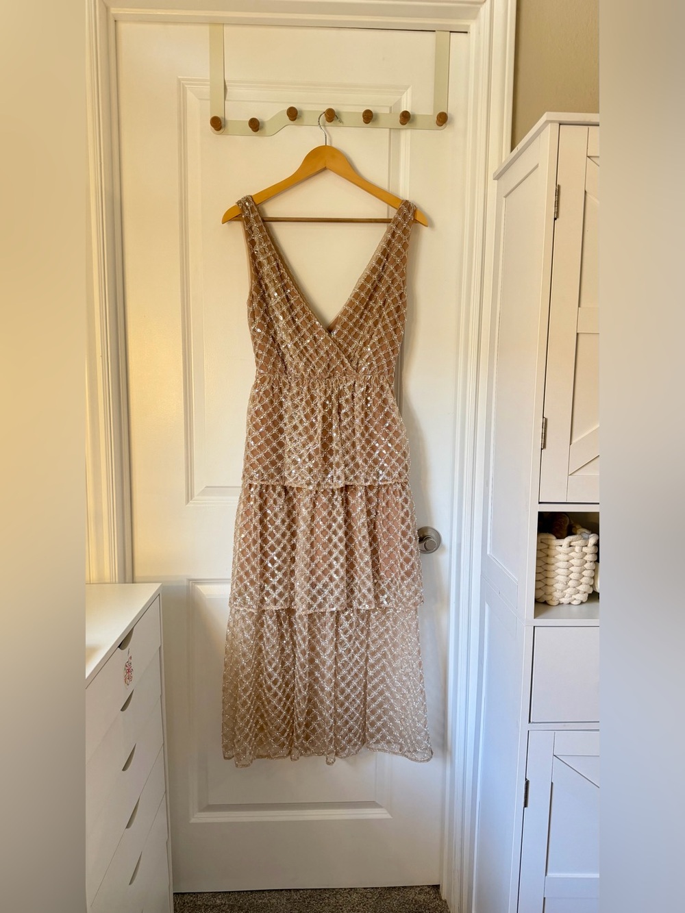 Self-Portrait Tan Grid Sequin Tiered Midi Dress, NEW WITHOUT TAGS, NEVER WORN.